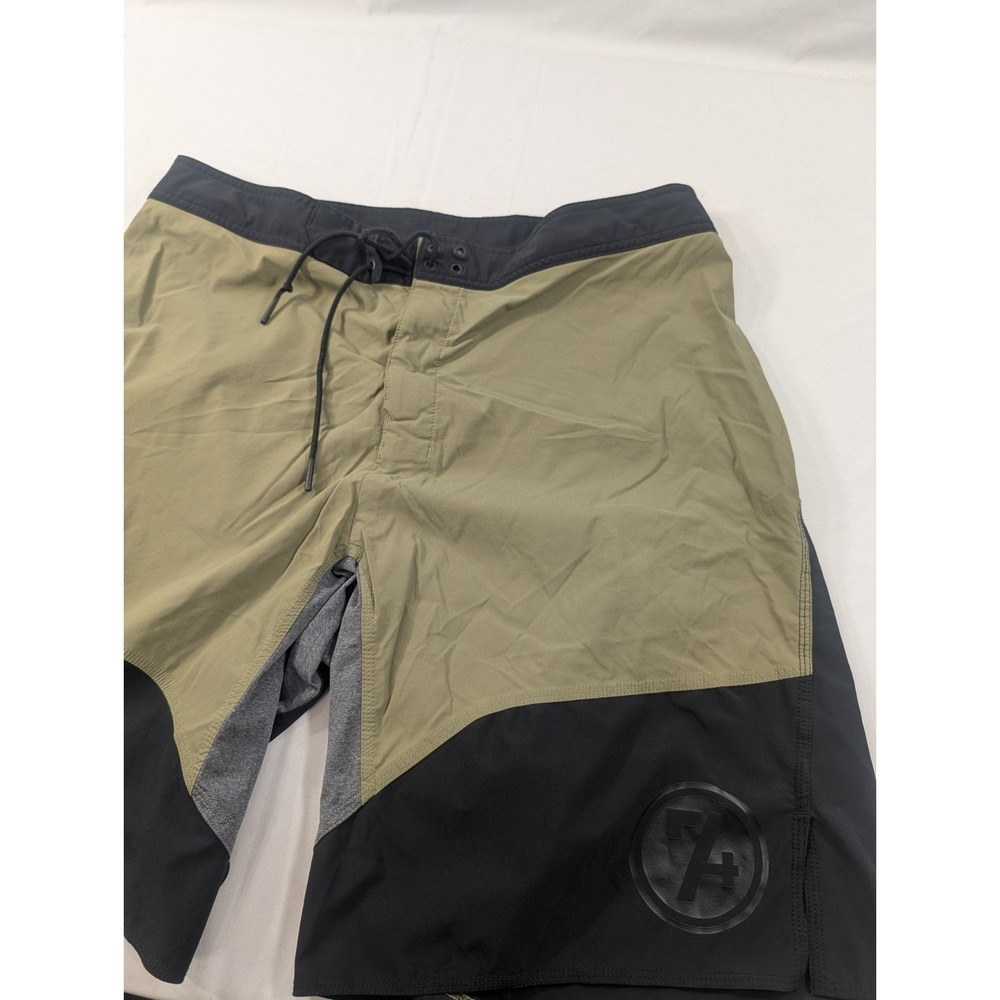 Reebok CrossFit Shorts Super Fit Black Green Mens Large 10" Inseam Boxing